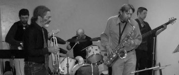 Jazz at Mondo 003.jpg