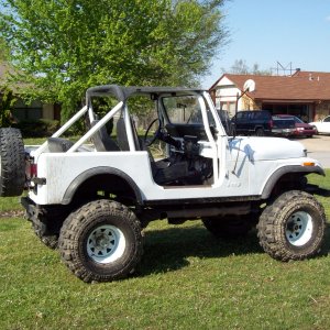 82 cj 7