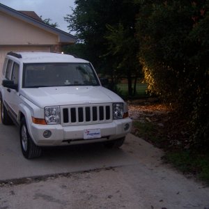 Virtual_Eagle's white Jeep Commander