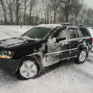 Grand Cherokee in the Snow