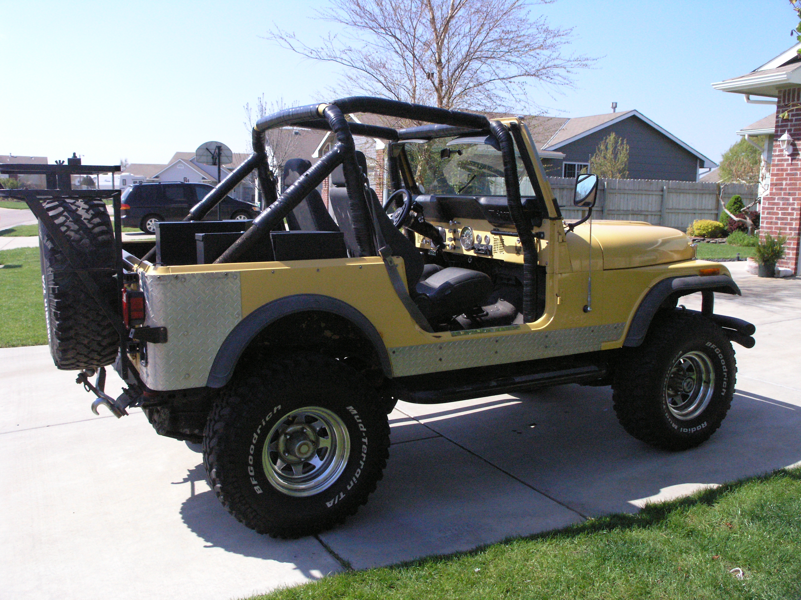 '82 CJ7