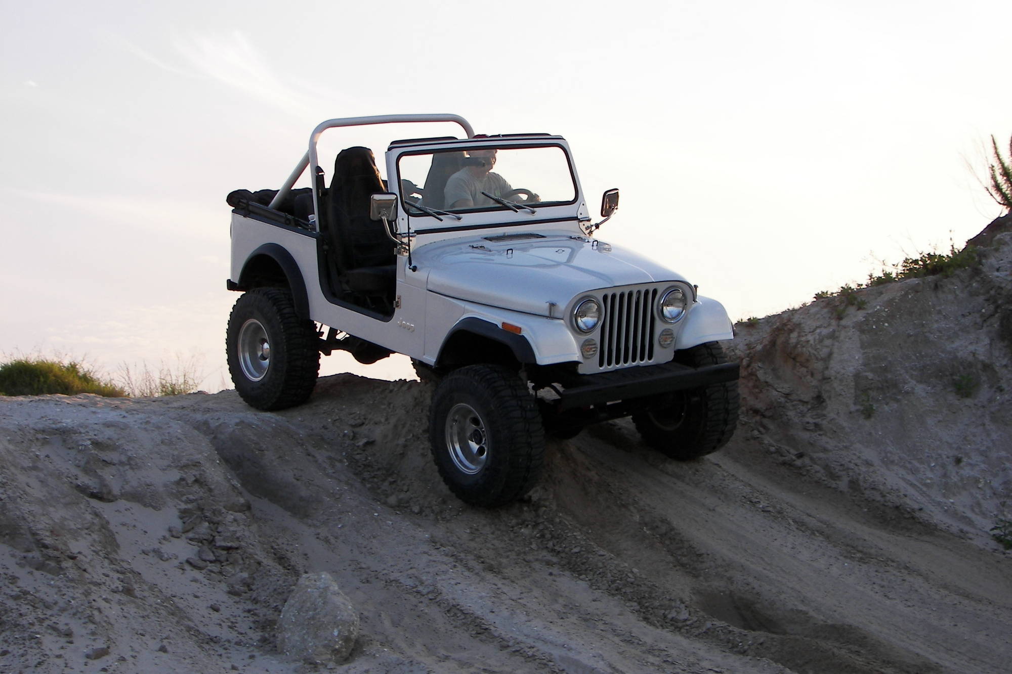 84 cj7