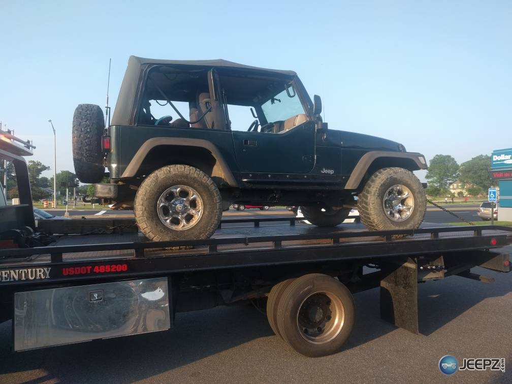 Jeep-being-towed.jpg